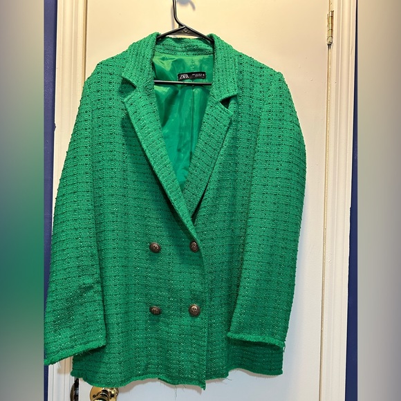 Lovely green blazer skort set from Zara - Picture 2 of 7